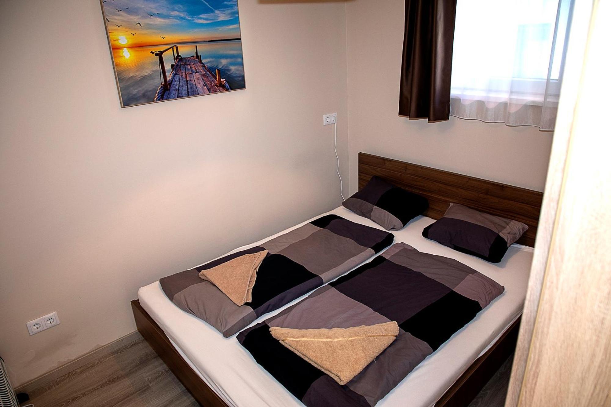Lux Apartman Buek Exterior foto
